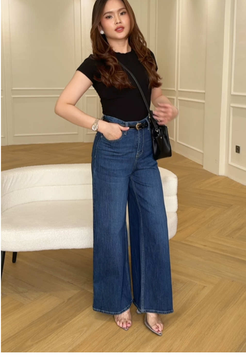 Make it simple. #outfitcheck #outfitideas #simpleoutfit #fashiontiktok #kulotjeans 