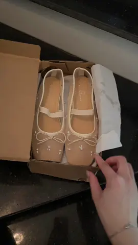 Chất của nó đẹp thiệt mấy bà ạ #lenxuhuong #xuhuongtiktokk2025 #videovira #videoviralitiktok #fpyシ 