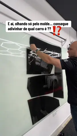 Tá lançado o desafio: olhando o molde, que carro você acha que passou aqui pela Conceito Películas?” #peliculas #peliculaautomotiva #carros #veiculos #wndowdilm 