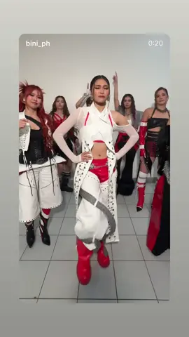ANG CUTE NYO TALAGA WALO LALO NA ANG BEBE GWENNY NAYAN 🫶🏻🧡@bini_aiah @bini_colet @bini_maloi @bini_gwen @bini_stacey @bini_mikha @bini_jhoanna @bini_sheena #fyp #bini #biniph #ppop  #blooms 