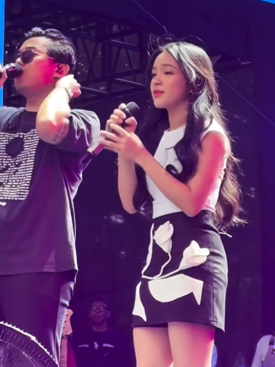 Menunggu Giliran - for Revenge & Elsa Japasal at Pestapora 2025 #ecaaura #elsajapasal #forrevenge #pestapora #fyp 