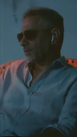 “اشتقت للبحر كإني مشتاِق لجزء ناقص من روحي. بعرف رح يجي نهار إلتقي فيه، ووقف قدّامه كإني راجع ع مرايتي الأولى…