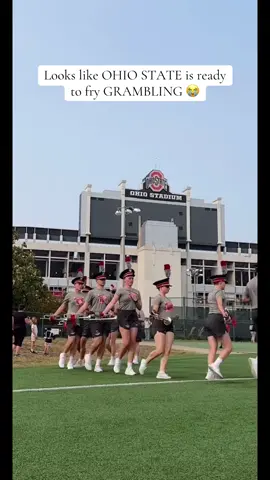 Them TOES pointed boy 😂👀 #fyp #viral #marchingband #ohiostate #gramblingstate 