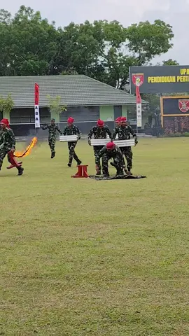 Penutupan Secaba 2025 Demonstrasi Memecahkan balok dengan tenaga dalam #secaba2025  #tniad  #rindam  #demonstrasi  #kalsel 