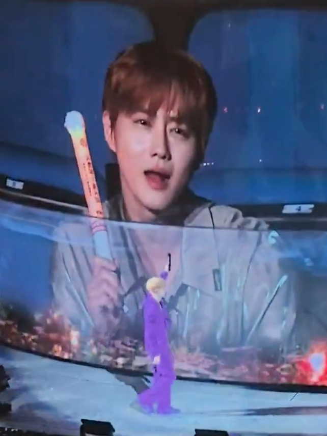 sulay 😭 🎵 Little Kid #EXO #SUHO #LAY #GRANDLINE5inNanjing #fyp 