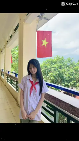 “Ngọc Diệp” là 1 cô gái khá nổi trong lớp ,có tính cách vuive hòa đồng , học lực khá ,lắm lúc bị xamlo,chua nii🥰#xuhuong #xhtiktok #xybca #ngocdiep @missed luv🤍 