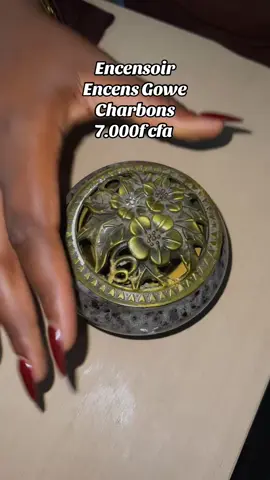 Encens, parfums, diffuseurs et produits de bien être ✨❤️ +221 77 232 72 36  #BoudoirOphelia #Parfumdambiance #Thiouraye #Bruleur #Encensoir 