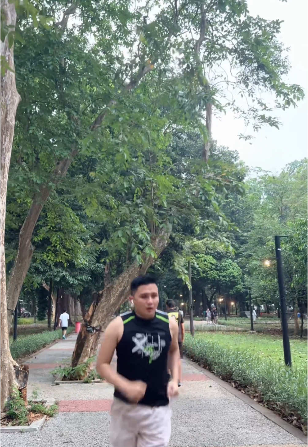 Waktunya bakar lemak nakal, gasss 🦾 #fyp #fypdong #fyphits #hitstiktok #joging #jakarta 