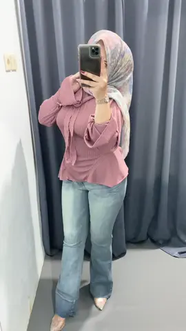 Bb 70kg/Tb 160cm #blousewanita #blousecantik #highwaistjeans #warungcelana #hijabmotif 
