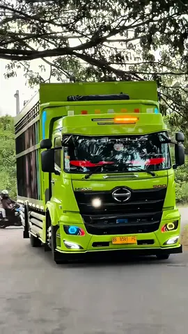 Go to event #lipztickksupercontes #garagarabayusile @bayu siLe @RobbyRotanaYulian @GALERI OTO MINANG  