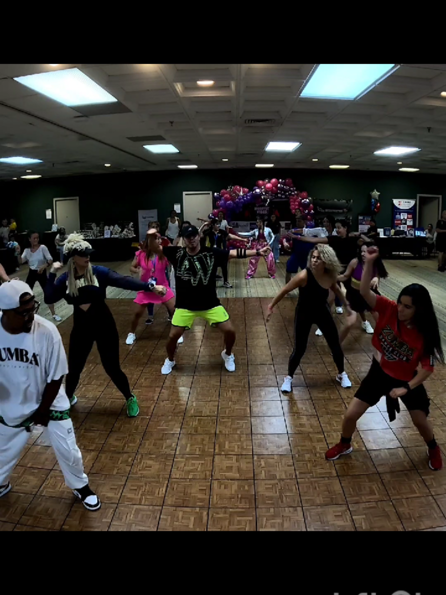 Replying to @candlesbycocos demasiado bueno y divertido #morffitvibes2ndedition #MORFFITVIBESEVENT #BAILE #Zumba #negocios 