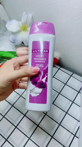 Mua 1 tặng 1 chai sữa tắm hương nước hoa Lilystar, thơm và độ kuwu hương lâu #suatamlilystarmua1tang1 #suatamnuochoa #xuhuong  @Oanh9X gia dụng  @Oanh9X gia dụng  @Oanh9X gia dụng 