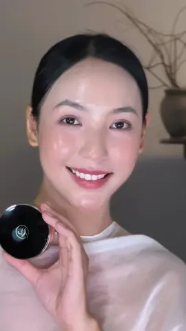 @KEILEI Mí cô gái trải nghiệm em này chưaaaa… siêu sang xịn mịn luôn á ✨✨ #PhanPhuKeilei #phanphukiemdau #Keilei #fyp #thuvienmakeup     