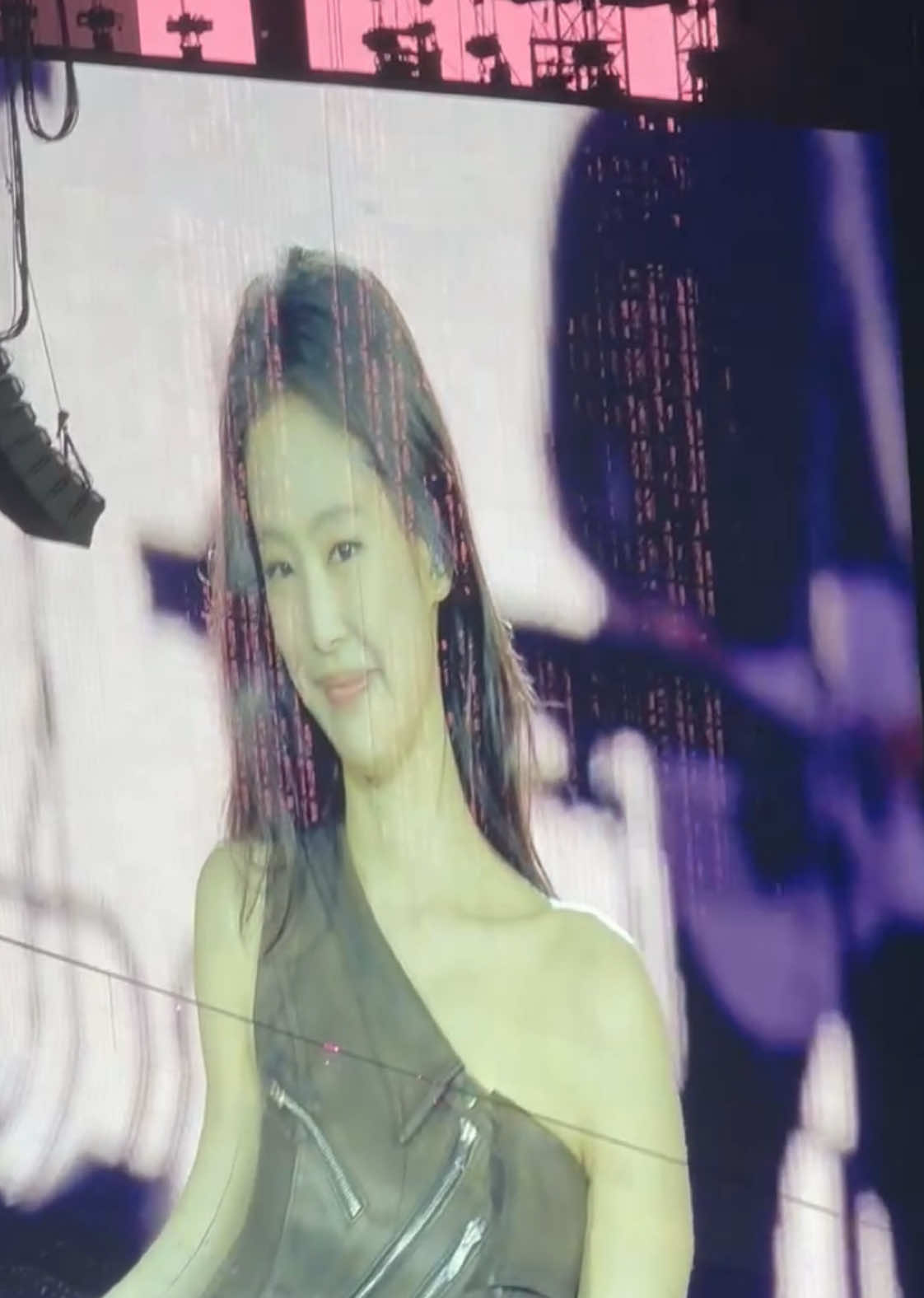 I WISH I STILL THERE💔😖 #blackpink #jennie #foryou #kpopfyp  #zyxcba  @JENNIE 