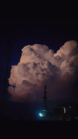 Islamabad Weather right now🌩️🌩️time laps 📷#awosomeweather #thunderstorm #creatorsearchinsights #fypシ #clouds 