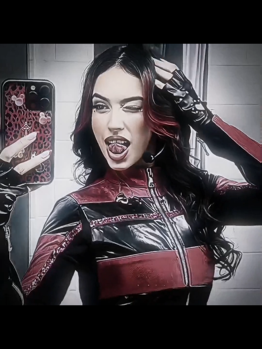 KYLIE CANTRALL PUT YOUR HAIR DOWN😭🙏 Please🥹 #kyliecantrall #descendantszombiesworldcollidetour #maliabaker #fyp  don't look at the quality. @Kylie Cantrall 