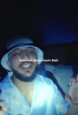 @AMO @Aymen #Amo #Aymen #deutschrap #fan #fypppppppppppppppppppp Bitte Krieg ich ein Ticket Aymen bitte 