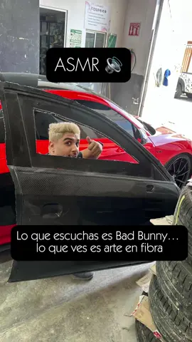 ASMR de la fabricación de una puerta en fibra de carbono full 🕺 #audi #fibradecarbono #tuning #audirs3 #carbonkaizen 