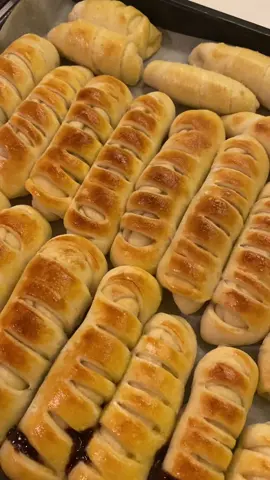 �💛 معجنات محشية جبن وشوكولاتة 🍫👌 فطور أو سناك مثالي للأطفال والمدارس 🚸✨ #معجنات #وصفات_سهلة #فطور_المدرسة#صلوا_على_رسول_الله🤲 