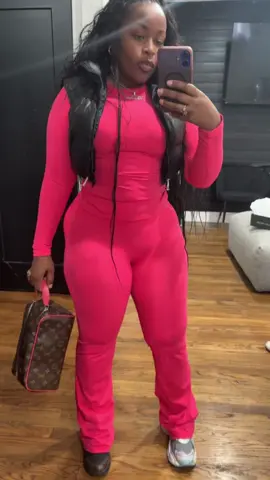 I’m definitely getting all colors 😍 #labordaysale #tiktokshopcreatorpicks #twopieceset #twopiece #twopieceoutfit #2pieceset #sportsgirl 