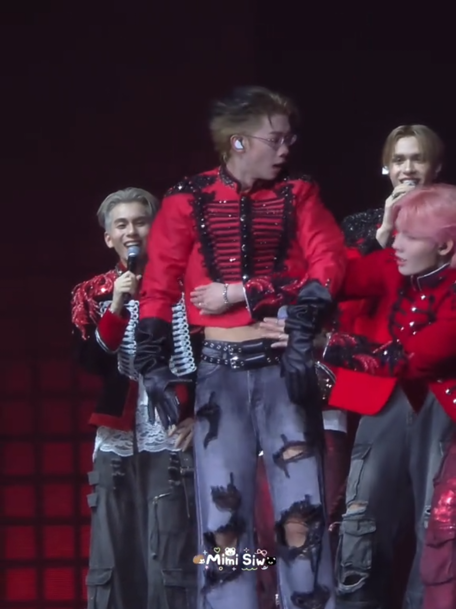 พรบ.ห้ามโต ขอบคุณพี่มินที่ห้าม🫠ช่วยชีวิตพี่มาก แต่ตัวเองถอดแทน🤣 #DICE_THEFIRSTCONCERT  #DICE_THEMYSTICROLL  #DICE_SONRAY @min.diceofficial @otto.diceofficial  #OTTOsippavitch #minthanakrit 