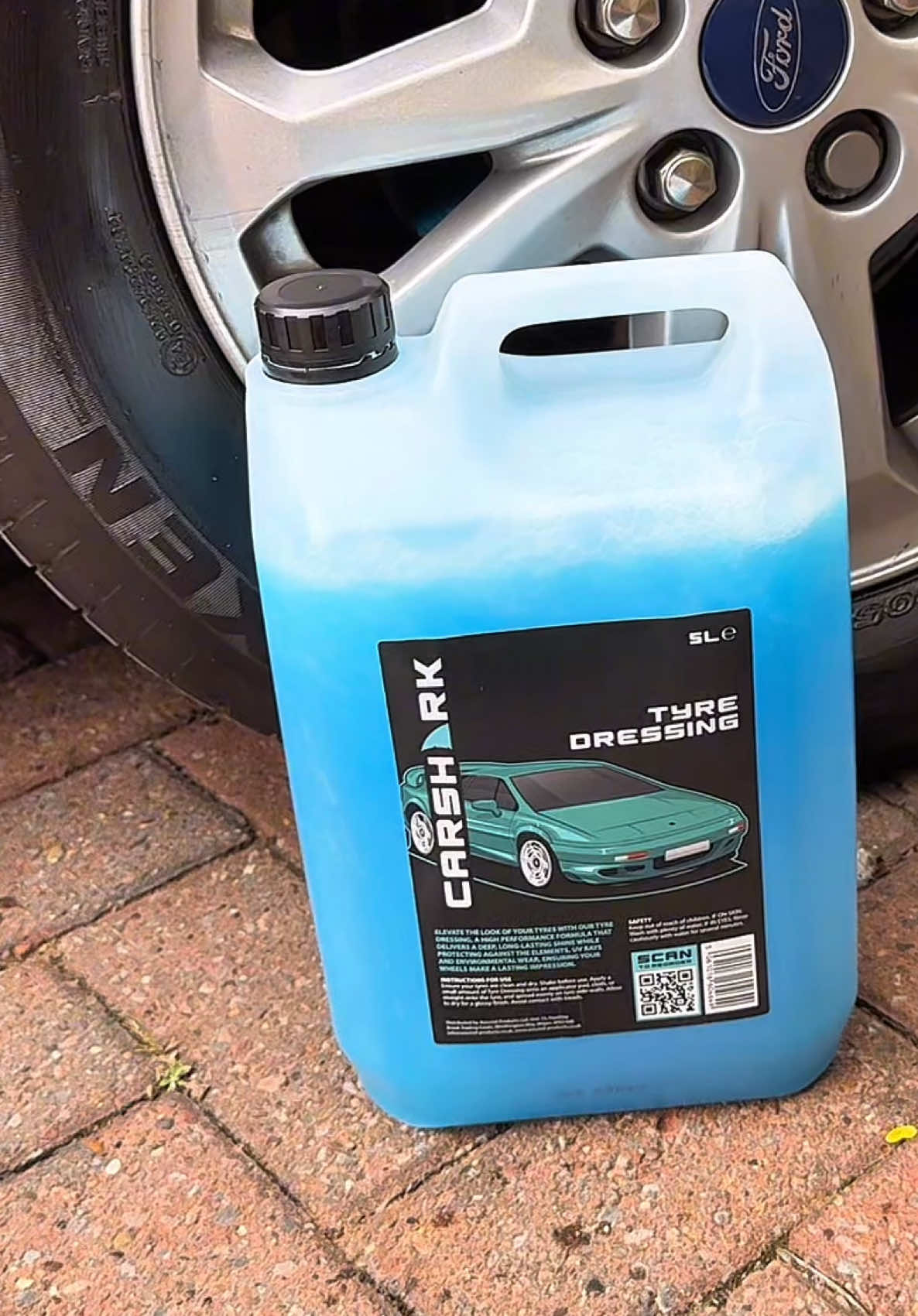 5 Litres of tyre dressing for how much!? 🤯 #detailing #tyredressing #tyreshine #carcleaning #tiktokmademebuyit 