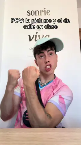 ig // @hodeizz La pick me y el de calle en clase 😂