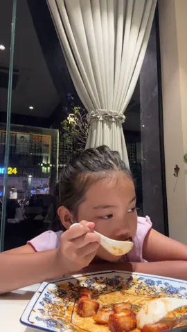 Katika enjoy having dinner 