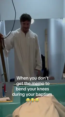 Not the knees 😭 @Macrodosing (via:@MadisonOurs)