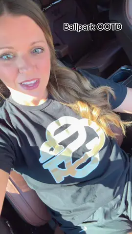 Travel ball season ⚾️#momfit #travelballmom #OOTD #baseballseason #comfy 