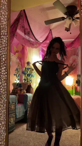 Lolll 😸☝🏻⚔️🌈💜 #pixiehollow 