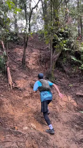 pemula😁 #summit #fyp #tektok #Running#trailrun 