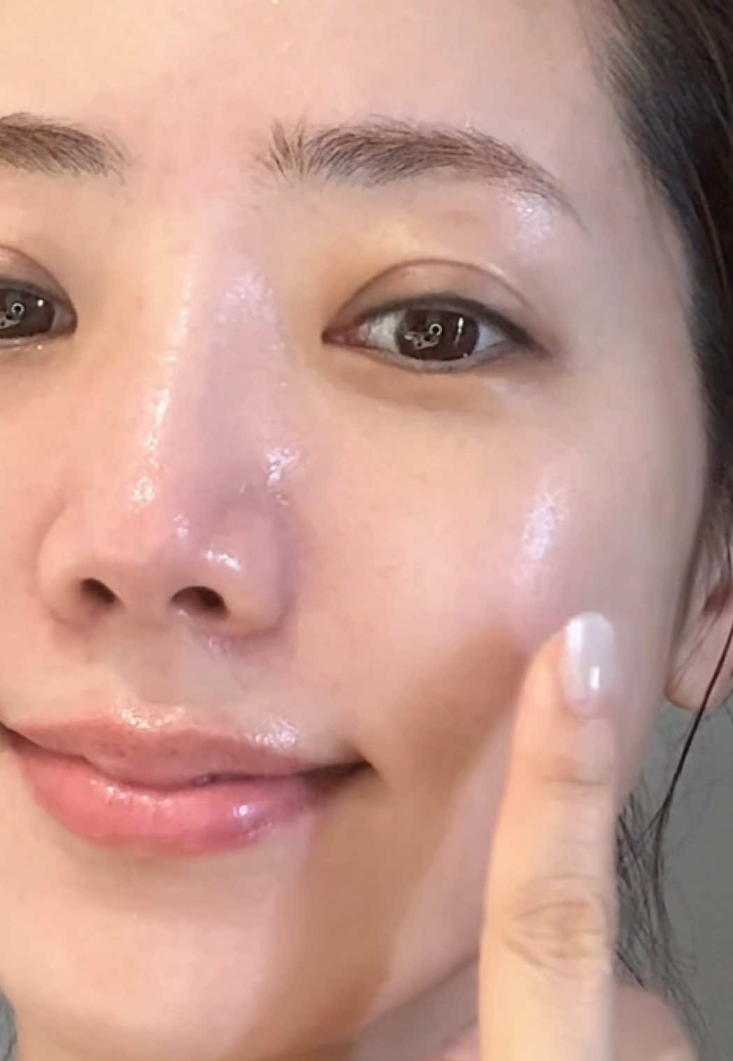 K-TV Host Glow in 3 ✨🪞 Used product Mixsoon Bean Toner Pad 🌱 #KBeauty #GlassSkin #GlowHack #kbeautyskincare #SkincareRoutine @mixsoon 