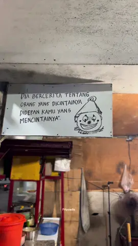 Ketika awakmu metu karo wong seng mbok senengi, tapi malah Cae cerita wong seng di senengi neng ngarepmu = Awakmu Badut 🤡 🤣😂 #filosofia #quotes #katakata #video #anak #beranda #capcut #tiktok #tiktokviral #fyp #xybca #sukomoro #xyzabc #fyppppppppppppppppppppppp #jatimpride #nganjuk #nganjuk24jam #jowopride #jawapride #kuliner 