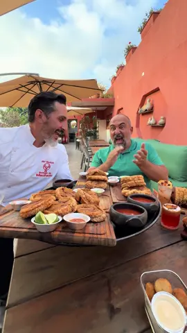 Quem aí já provou o melhor torresmo de rolo de SP? Fica na Mooca e vende mais de 4 toneladas por mês. Se ainda não provou tá esperando o que? @Machado Restaurante  Rua Rui Martins, 453 - Mooca