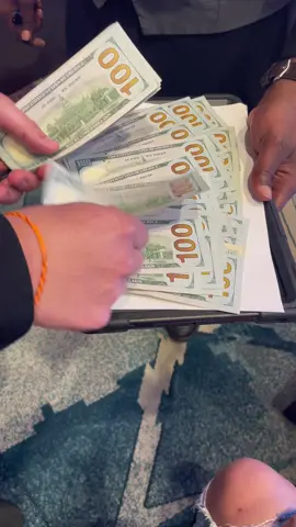 Show me the Dinero, Mula, Cash, Tien, Don, Kinsen! 💵 💰 💴 #casino #life #foryou 