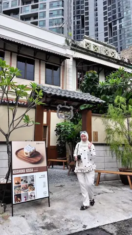 From Miyakori Ochazuke with hot tea sampai lah ke Dubai Chocolate Waffle. Semua sedap!! Aaaaa!!! Puas hati! Antara tmpt yg i rasa i tak boleh move on. Confirm nak repeat semua ni balik! 📍Miyakori Coffee KL, Bukit Bintang @Miyakori Coffee Bukit Bintang @Miyakori_Coffee_Official  #FoodReview #CafeVibes #coffee #CafeBukitBintang #AestheticCafe 