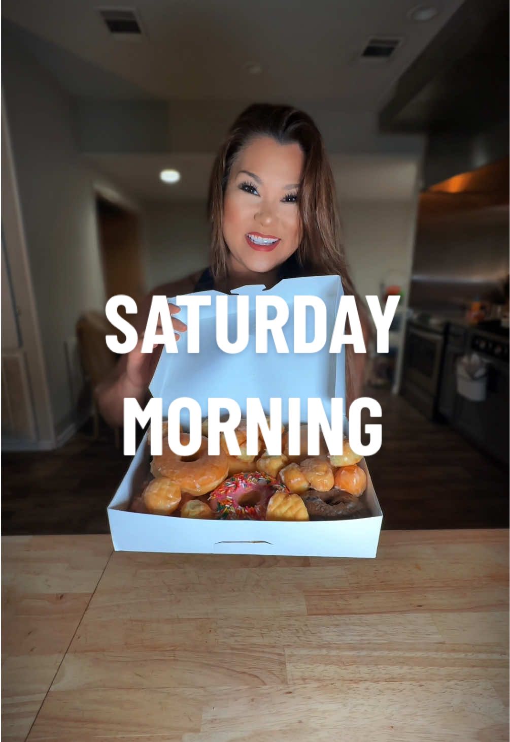 A little Saturday morning treat 🤗🍩 #dinnerwithme #Foodie #MomsofTikTok #breakfast #donuts 