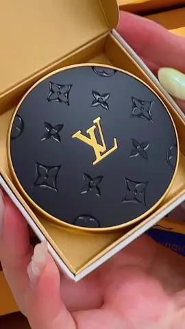 Louis Vuitton Makeup Unboxing! Here are my first impressions of the most viral luxury beauty release of the year. For swatches, details and a honest unsponsored review please head over to my YouTube channel: Hey It’s Jackeline I bought from the Louis Vuitton website the eyeshadow in Beige Memento, the lipsticks in Passport to Paris and refill in Beige Machina; Lip Balms in Sunset Hour and Nude Poetry Love to read your comment and please be kind and respectful with the decisions and opinions of others. No Judge Zone Here 😉 #louisvuitton #louisvuittonbeauty #louisvuittonmakeup #luxurybeauty #unboxing              Not sponsored, not an ad, not gifted @Louis Vuitton 