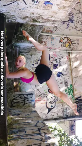 MINHA INSCRIÇÃO PRO Corrida das Blogueiras 7ª temporada ❤️🏁 Prazer, sou  Rê :)  Artista multifacetada de humor duvidoso e dor na coluna no auge dos meus 24 anos. Sou natual de Alto Feliz no Rio Grande do Sul, e crio conteúdo pra internet desde 2014. Quero muito participar do Corrida pois sou muito fã do programa e sinto que tenho muito a entregar em cada uma das provas, até tenho essa cara de paty mas sou bem casca grossa Hahaha, cresci na roça numa família humilde e aprendi a me virar com o que tinha. Se eu não for escolhida vou chorar no banho e seguir minha vida pois é isso que artistas fazem após cada não, masss se eu for escolhida tenho certeza que vou viver um sonho e me divertir MUITOOO nesse reality :D