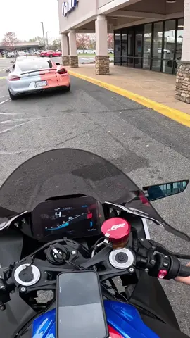 Wanted to show them the s1000rr sound then this happened 😭