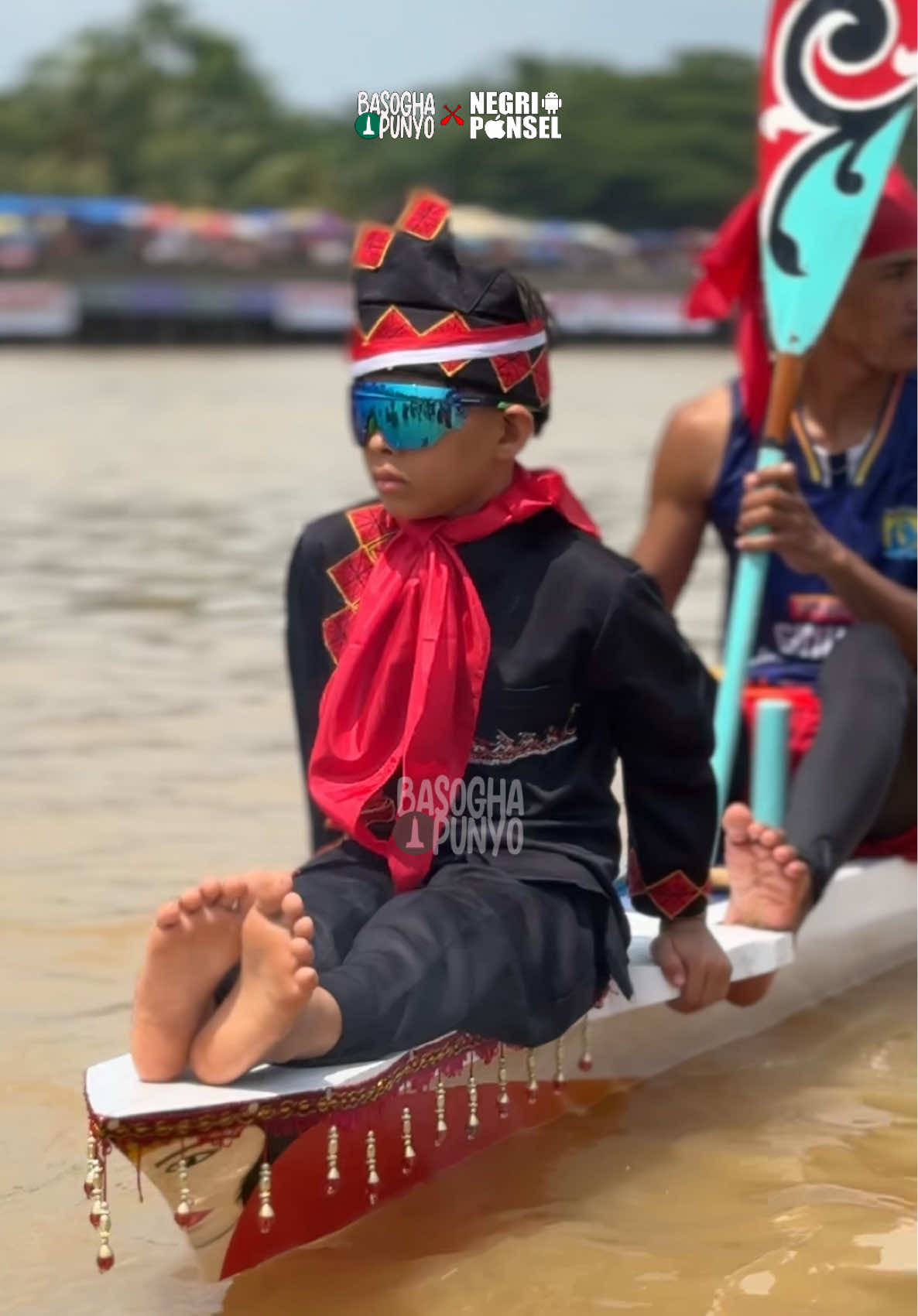 REAL, DHIKA KING OF AURA Suport @negriponseltaluk  Suport @khatulistiwafoto  #basogha_punyo #pacujalur #aurafarming #culture #indonesia 