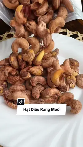 Hạt điều rang muối nhà Mẹ Rô ngon thì khỏi phải bàn rồi nghen #hatdieu #hatdieurangmuoi #hatdieubinhphuoc #thucphamsachmero #khatrainghiem 