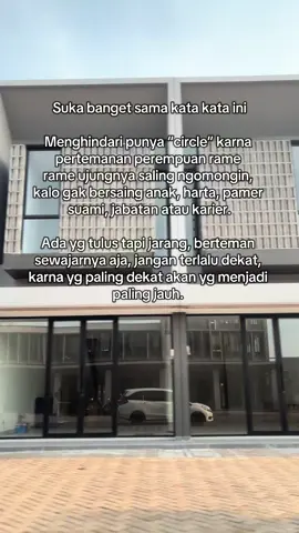 bisa jadi, orang terdekatmu skrg adalah yg paling jahat dilain waktu🫵🏻 #fypage 