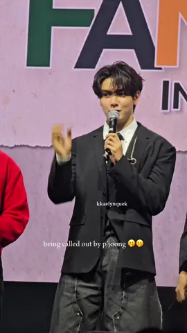 gmmtv fanday24 in sg core 🫢🫢 ft. calling out by p’joong 😩 GMMTVTHEHEARTKILLERSFANDAY24  #joong #joongdunk #dunk #gmmtvfanday24 #theheartkillers @Chen Joong @GMMTV 