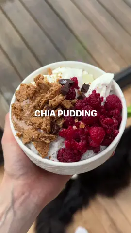 high protein CHIA PUDDING RECIPE 😝💅🏼💕✨ who wants the tiramisu recipe??? RECIPES:  Vanilla Base:  30g Chia Seeds  100ml Skimmed Milk (or milk of choice)  200g Strained Vanilla *high protein* Yoghurt (could sub for greek yoghurt or skyr) 5-10g Vanilla Extract  0.2g Stevia (or sweetener of choice, I’d say about 1 tbsp honey or maple syrup would be fine too) Pinch of salt  Plain Base: 30g Chia Seeds  100ml Skimmed Milk (or milk of choice)  200g Strained Plain *high protein* Yoghurt (could sub for greek yoghurt or skyr) 5g Vanilla Extract  0.2g Stevia (or sweetener of choice, I’d say about 1 tbsp honey or maple syrup would be fine too) Pinch of salt  MACROS:  333 Calories, 26g Protein  SUGGESTED TOPPINGS:  100g high protein yoghurt  50-100g fruit of choice (raspberries, blueberries, apples, banana, mango, etc) 10-15g almond / peanut butter  15-20g granola  YUM!!! so delicious :P  #chiapudding #chia #highproteinbreakfast #highprotein #Recipe 