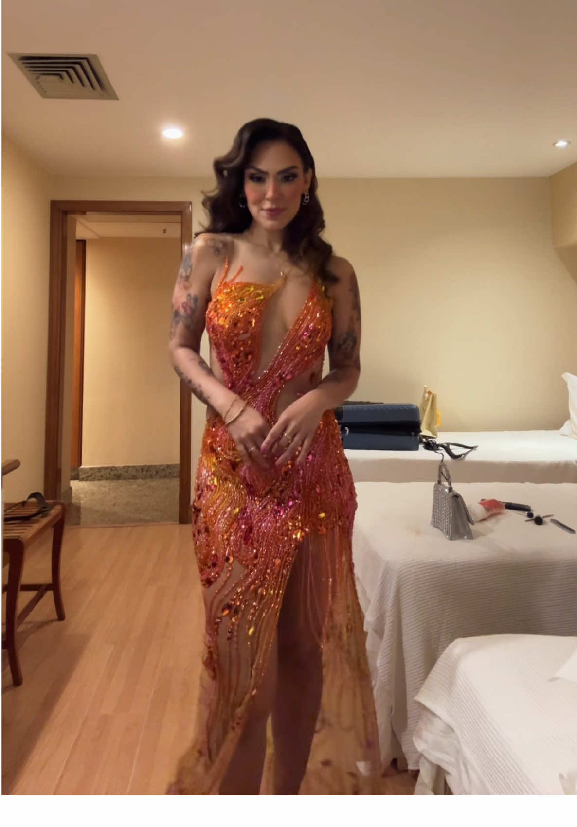 @Antonia Barros o vestidooooo #garotaskiridas #maeefilha 