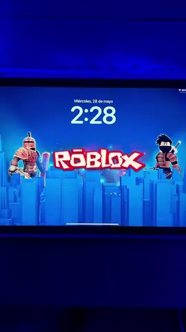 ¿Qué es Roblox y por qué es tan popular entre los jóvenes? Roblox es una plataforma de juegos en línea que permite a los usuarios crear, compartir y jugar millones de experiencias diseñadas por otros usuarios. Lanzada oficialmente en 2006, ha ganado una inmensa popularidad entre niños, adolescentes y jóvenes de todo el mundo, especialmente por su enfoque en la creatividad y la comunidad. Lo que diferencia a Roblox de otros videojuegos es que no es un solo juego, sino un universo virtual donde puedes encontrar todo tipo de mundos: desde simuladores de trabajos, aventuras, carreras, hasta experiencias de terror, rol o educación. Esto es posible gracias a Roblox Studio, la herramienta gratuita de desarrollo que cualquier usuario puede usar para crear sus propios juegos y compartirlos con millones de jugadores. ¿Cómo funciona Roblox? Para comenzar a jugar en Roblox, solo necesitas crear una cuenta gratuita. Desde ahí, puedes explorar miles de juegos creados por otros usuarios. Cada juego tiene sus propias reglas, estilo gráfico y mecánicas. Algunos de los más populares incluyen Brookhaven 🏡RP, Adopt Me!, Blox Fruits, Pet Simulator gustos. Fomenta la creatividad y el aprendizaje. Se puede jugar en móvil, PC, consola y tablet. Tiene una comunidad activa y muchas actualizaciones. Es un espacio social para hacer amigos y jugar en grupo. Roblox ha trascendido el mundo del gaming y se ha convertido en una plataforma donde millones de jóvenes pueden crear, explorar, aprender y divertirse. Y lo mejor es que su crecimiento continúa, con eventos en vivo, conciertos virtuales y colaboraciones con marcas globales. growagarden #growagardenlayout #growagardentreehouse #growagardenroblox #flowergrowagarden #growagardenupdate #sunflowergrowgarden #qweenbeegrowagarden #raccongrowagarden 