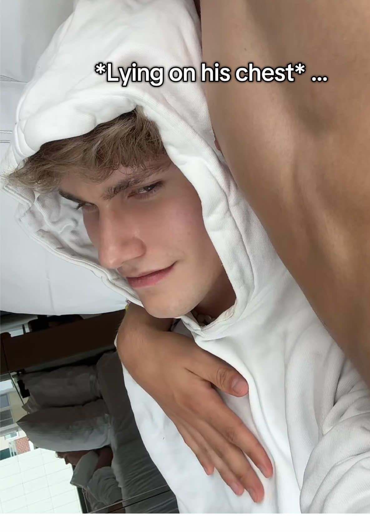 Why is he doing that? 🤔@Matteo.twink 