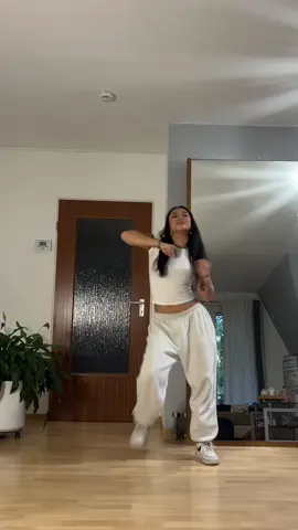 Dc: @rheanna mae 🤍  #dance #fyp #trend #viral #foryou 